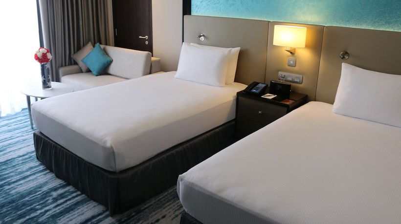 Imagen de la habitación del Hotel Radisson Blu Hotel & Resort, Al Ain. Foto 15