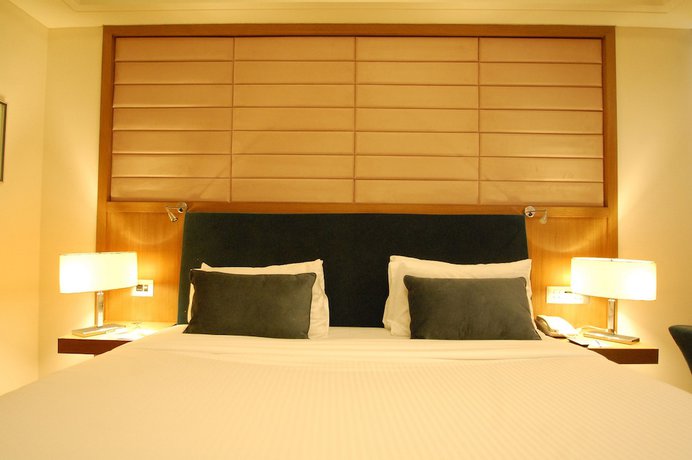 Imagen de la habitación del Hotel Radisson Blu Indore. Foto 9