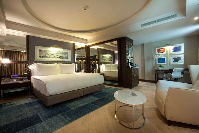 Imagen de la habitación del Hotel Radisson Blu Istanbul Pera. Foto 15