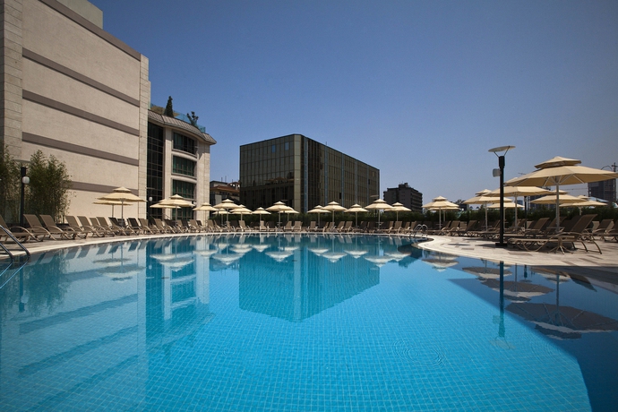 Imagen de la piscina del Hotel Radisson Blu , Istanbul Sisli. Foto 12