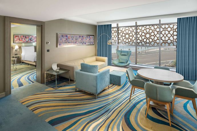 Imagen de la habitación del Hotel Radisson Blu Jeddah Corniche. Foto 7