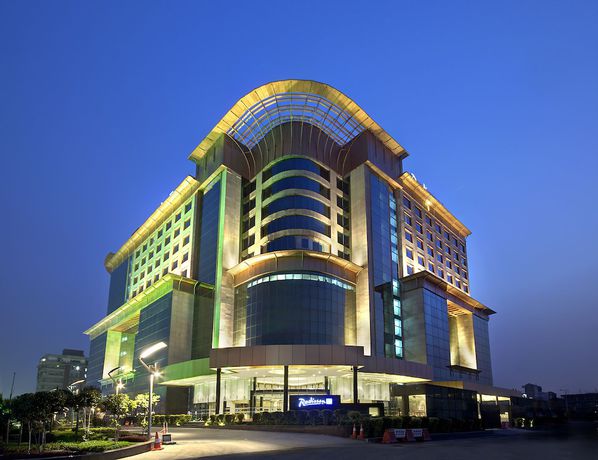 Imagen general del Hotel Radisson Blu Kaushambi Delhi Ncr. Foto 1