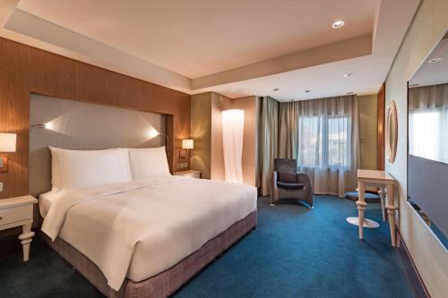 Imagen de la habitación del Hotel Radisson Blu , Kuwait. Foto 18