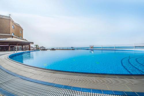 Imagen general del Hotel Radisson Blu , Kuwait. Foto 2