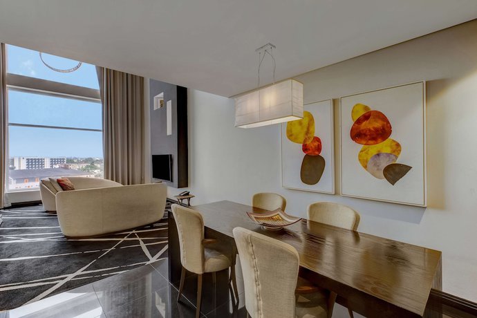 Imagen de la habitación del Hotel Radisson Blu Lagos Ikeja. Foto 7