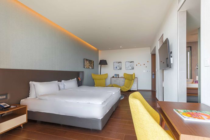 Imagen de la habitación del Hotel Radisson Blu , Larnaca. Foto 9