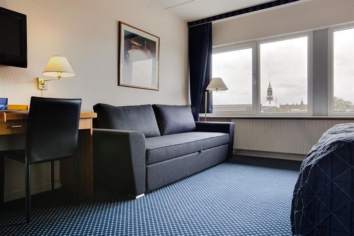Imagen de los interiores del Hotel Radisson Blu Limfjord Aalborg. Foto 6
