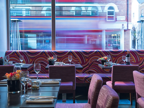 Imagen del bar/restaurante del Hotel Radisson Blu , London Bloomsbury. Foto 4