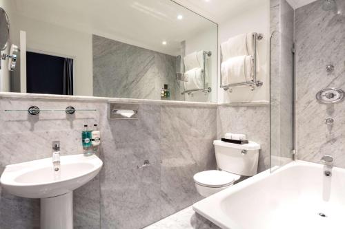 Imagen de la habitación del Hotel Radisson Blu , London South Kensington. Foto 7