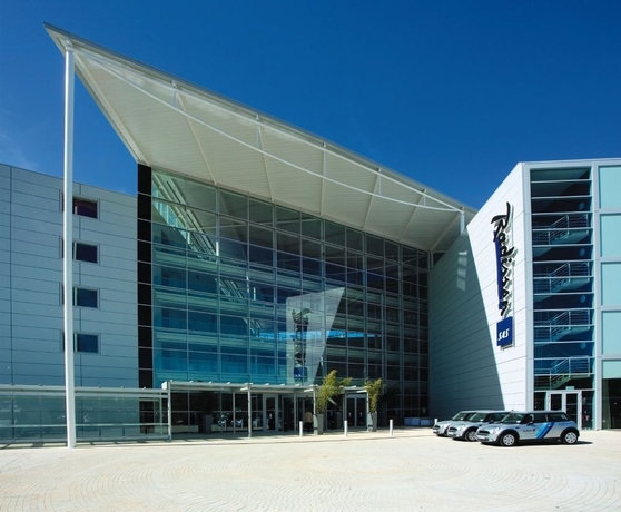 Imagen general del Hotel Radisson Blu London Stansted Airport. Foto 2