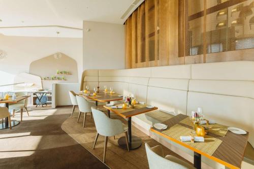 Imagen del bar/restaurante del Hotel Radisson Blu Lyon. Foto 10