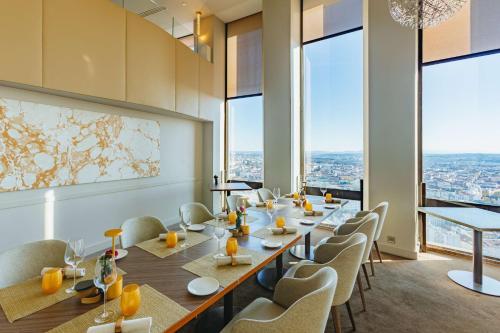 Imagen del bar/restaurante del Hotel Radisson Blu Lyon. Foto 13