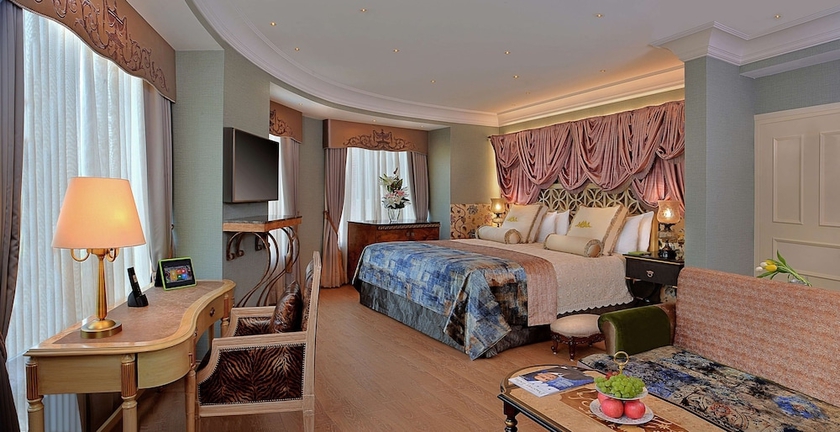 Imagen de la habitación del Hotel Radisson Blu MBD Noida. Foto 6