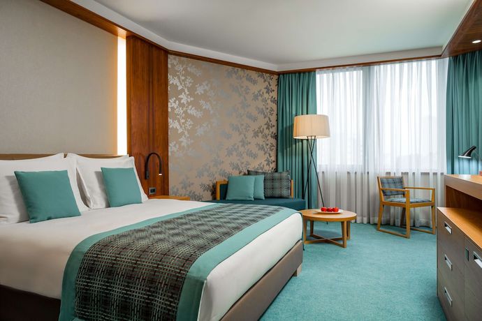 Imagen de la habitación del Hotel Radisson Blu M'Bamou Palace. Foto 6