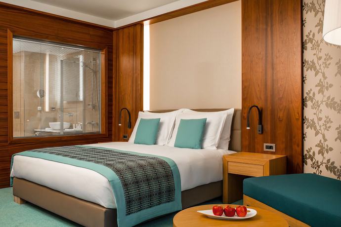 Imagen de la habitación del Hotel Radisson Blu M'Bamou Palace. Foto 11