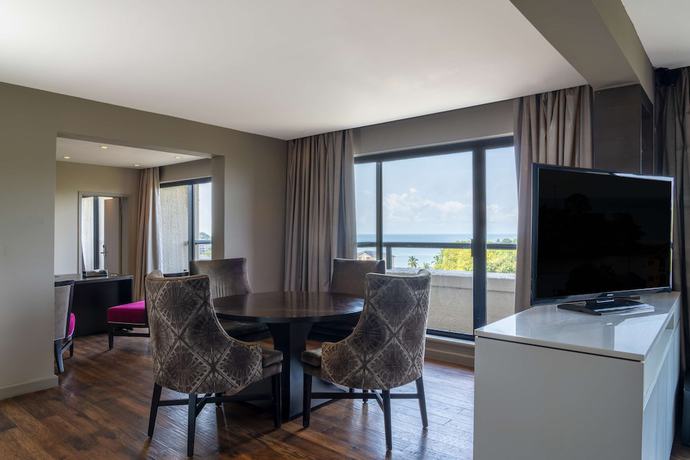 Imagen de la habitación del Hotel Radisson Blu Mammy Yoko , Freetown. Foto 18