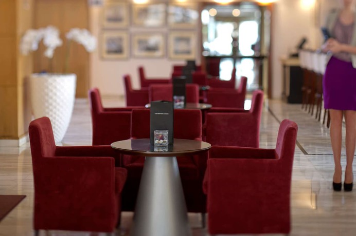 Imagen de los interiores del Hotel Radisson Blu Martinez , Beirut. Foto 18