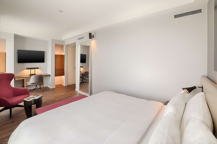 Imagen de la habitación del Hotel Radisson Blu Milan. Foto 11