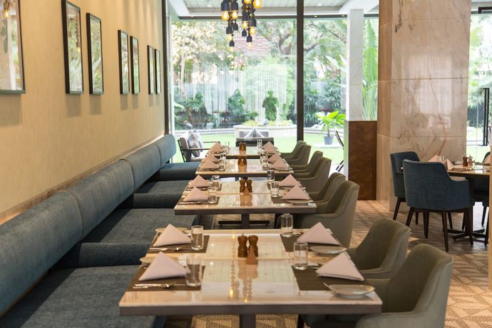 Imagen del bar/restaurante del Hotel Radisson Blu Mumbai International Airport. Foto 6