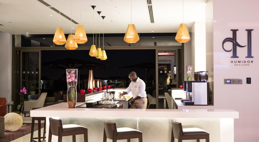 Imagen del bar/restaurante del Hotel Radisson Blu Nairobi Upper Hill. Foto 6