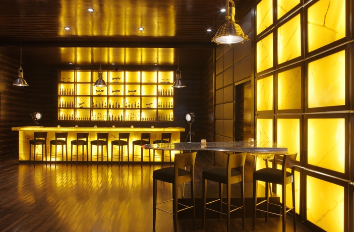 Imagen del bar/restaurante del Hotel Radisson Blu New Delhi Dwarka. Foto 4