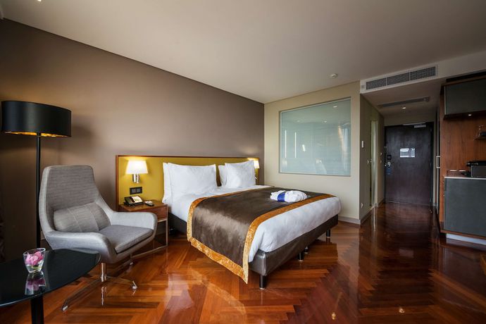 Imagen de la habitación del Hotel Radisson Blu Okoume Palace, Libreville. Foto 10