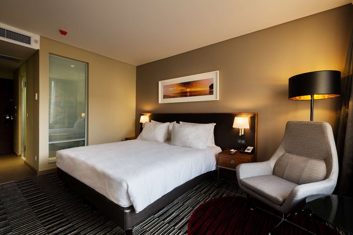 Imagen de la habitación del Hotel Radisson Blu Okoume Palace, Libreville. Foto 11