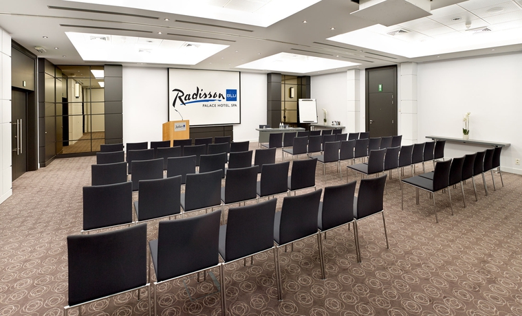 Imagen de los interiores del Hotel Radisson Blu Palace , Spa. Foto 15