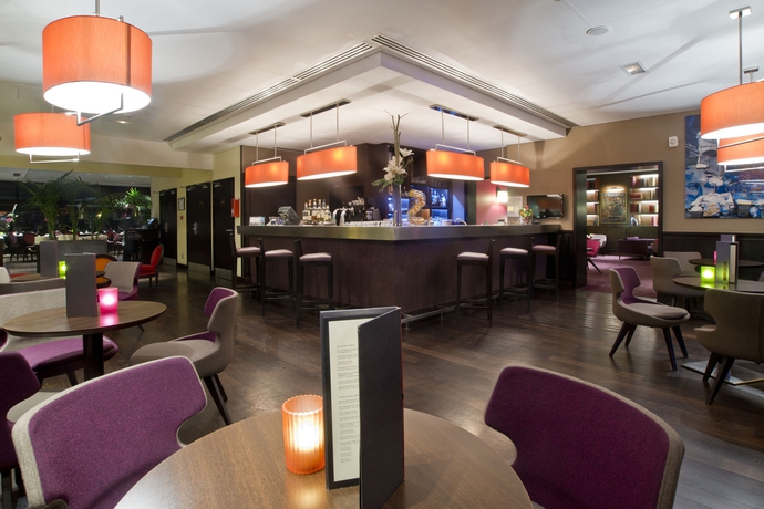 Imagen del bar/restaurante del Hotel Radisson Blu , Paris Boulogne. Foto 7