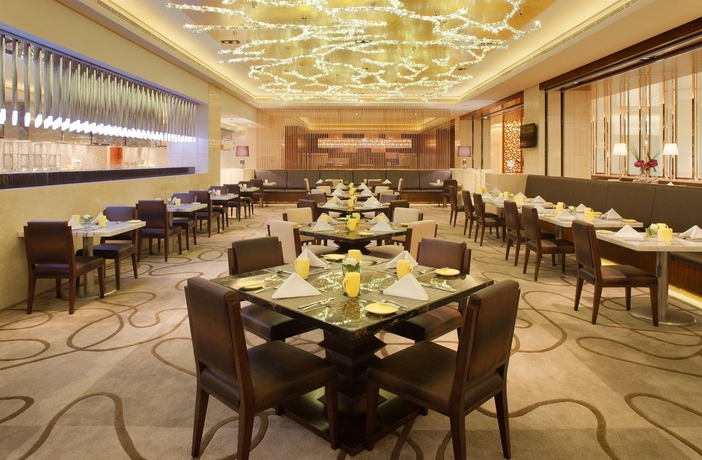 Imagen del bar/restaurante del Hotel Radisson Blu Plaza Chongqing. Foto 4