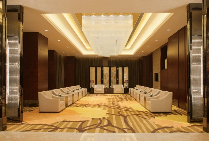 Imagen de los interiores del Hotel Radisson Blu Plaza Chongqing. Foto 12
