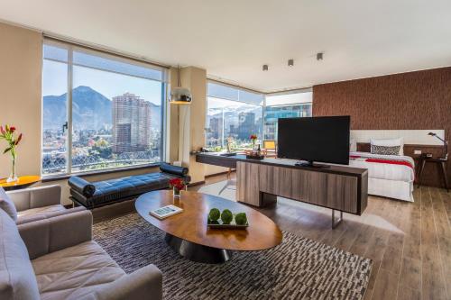 Imagen de la habitación del Hotel Radisson Blu Plaza El Bosque Santiago. Foto 6