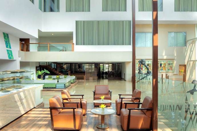 Imagen de los interiores del Hotel Radisson Blu Plaza Hyderabad Banjara Hills. Foto 11