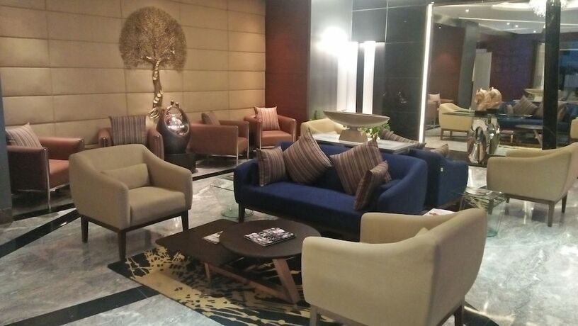 Imagen de los interiores del Hotel Radisson Blu Pune Hinjawadi. Foto 16