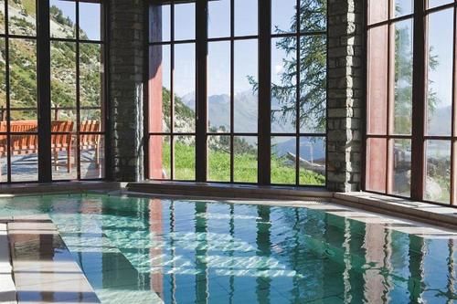 Imagen de la piscina del Hotel Radisson Blu Resort Arc 1950. Foto 7