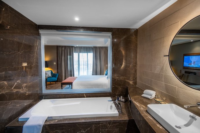 Imagen de la habitación del Hotel Radisson Blu Resort Dharamshala. Foto 9