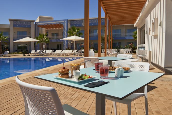 Imagen de los exteriores del Hotel Radisson Blu Resort, Saidia Garden. Foto 12