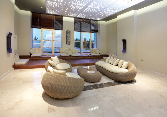 Imagen de la piscina del Hotel Radisson Blu Resort and Spa, Cesme. Foto 14