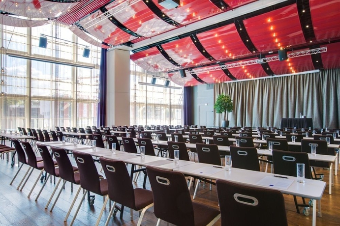 Imagen de los interiores del Hotel Radisson Blu Royal Garden. Foto 12