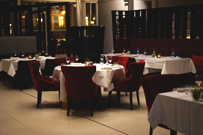 Imagen del bar/restaurante del Hotel Radisson Blu Royal Garden. Foto 7