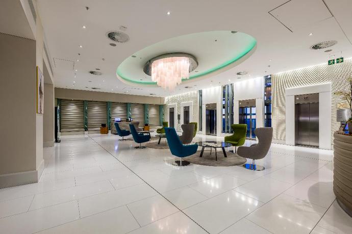 Imagen de los interiores del Hotel Radisson Blu Sandton. Foto 18