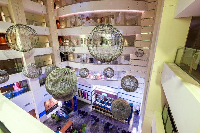 Imagen del bar/restaurante del Hotel Radisson Blu Sandton. Foto 6