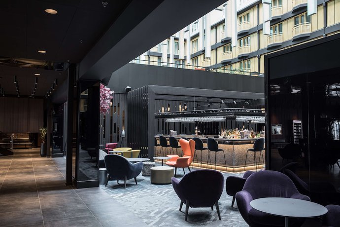 Imagen del bar/restaurante del Hotel Radisson Blu Scandinavia. Foto 3