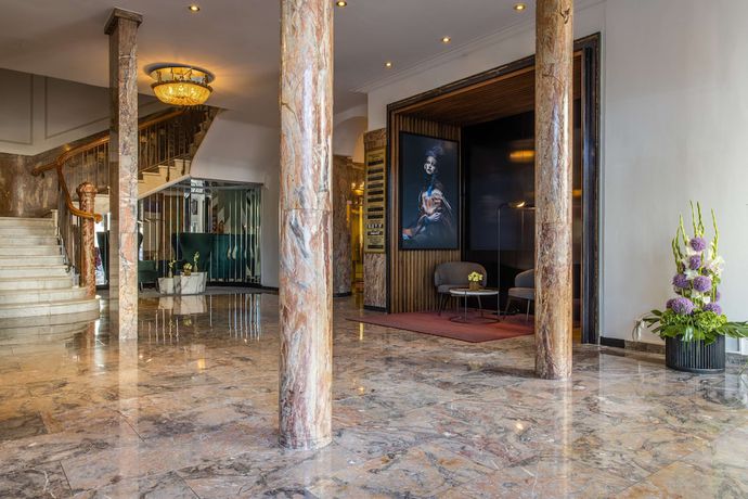 Imagen de los interiores del Hotel Radisson Blu Schwarzer Bock. Foto 13