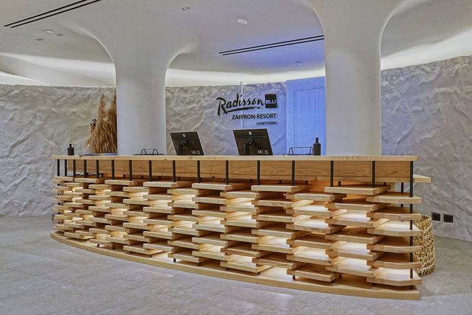 Imagen de los interiores del Hotel Radisson Blu Zaffron Resort, Santorini. Foto 17