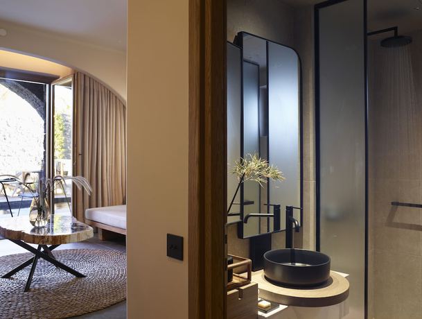 Imagen de la habitación del Hotel Radisson Blu Zaffron Resort, Santorini. Foto 12