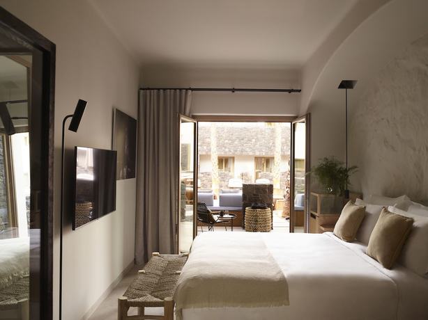 Imagen de la habitación del Hotel Radisson Blu Zaffron Resort, Santorini. Foto 14