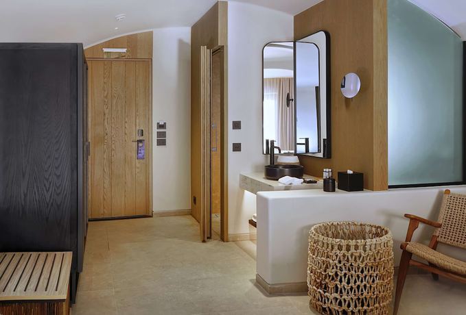 Imagen de la habitación del Hotel Radisson Blu Zaffron Resort, Santorini. Foto 15