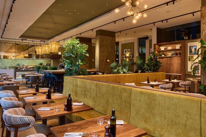Imagen del bar/restaurante del Hotel Radisson Blu Zurich Airport. Foto 2