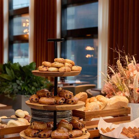 Imagen del bar/restaurante del Hotel Radisson Blu Zurich Airport. Foto 3